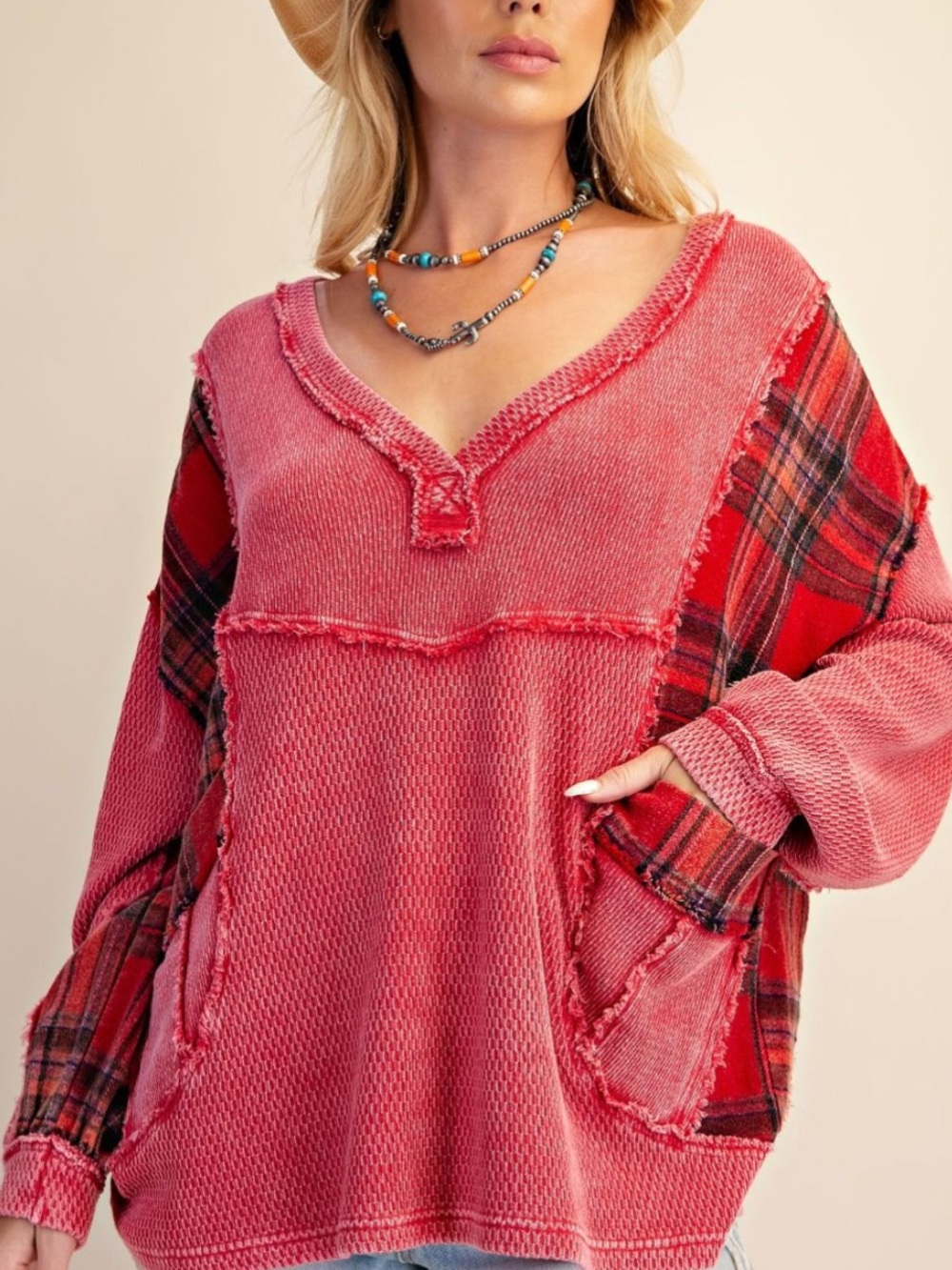 💕Women's Boho Red Plaid Mixed-Knit V-Neck Top - Picture 5 of 8